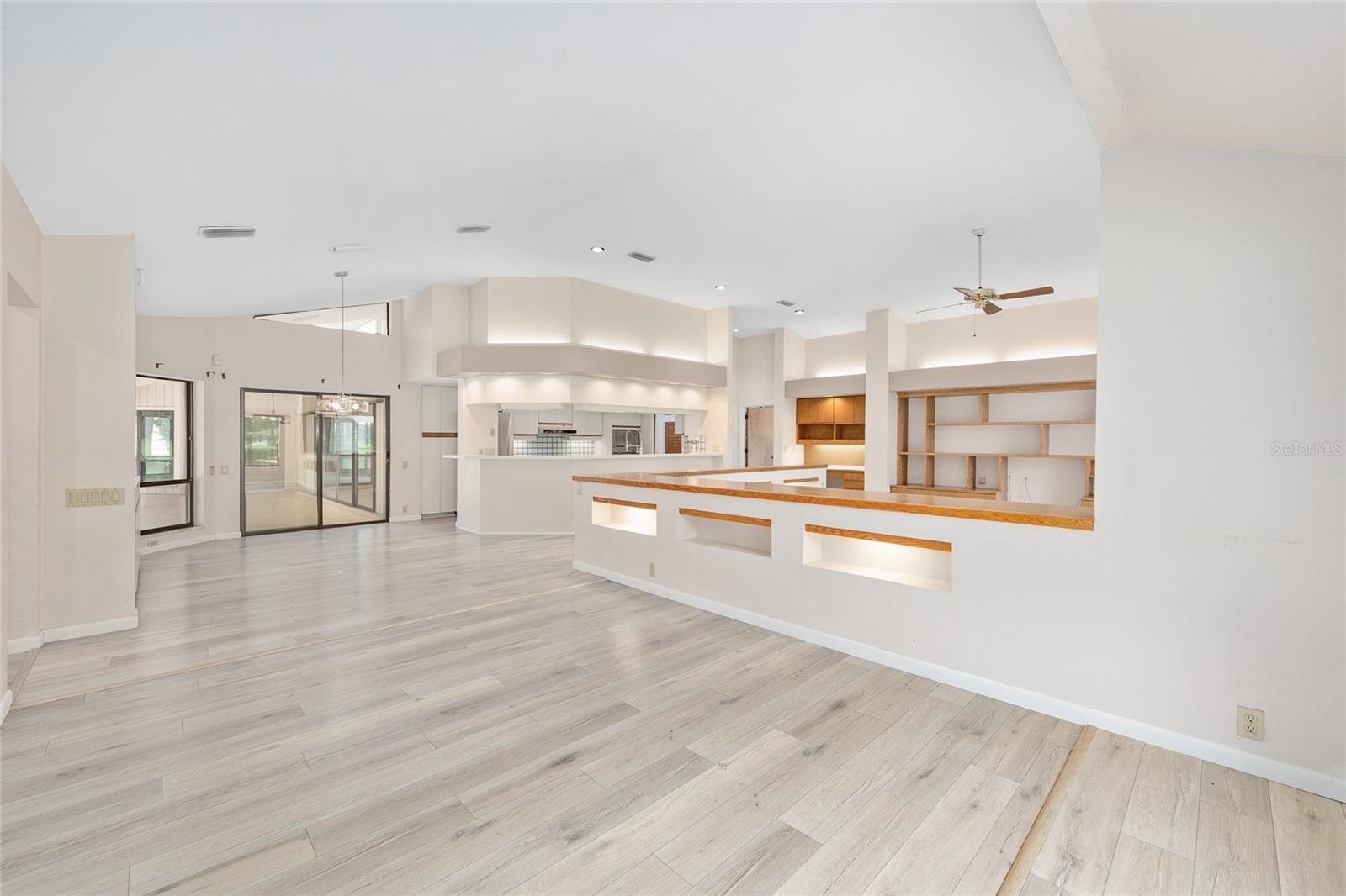 Image 42 of 91 For 4550 84th Terrace
