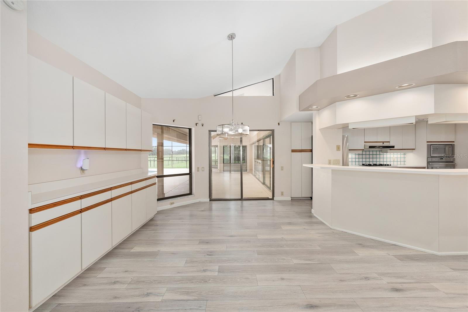 Image 43 of 91 For 4550 84th Terrace