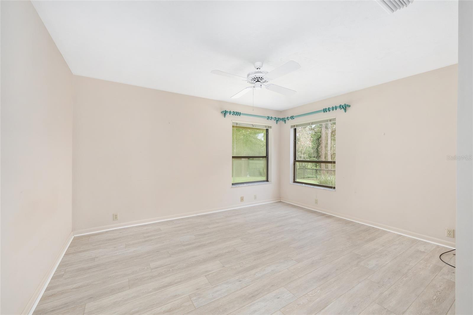 Image 52 of 91 For 4550 84th Terrace