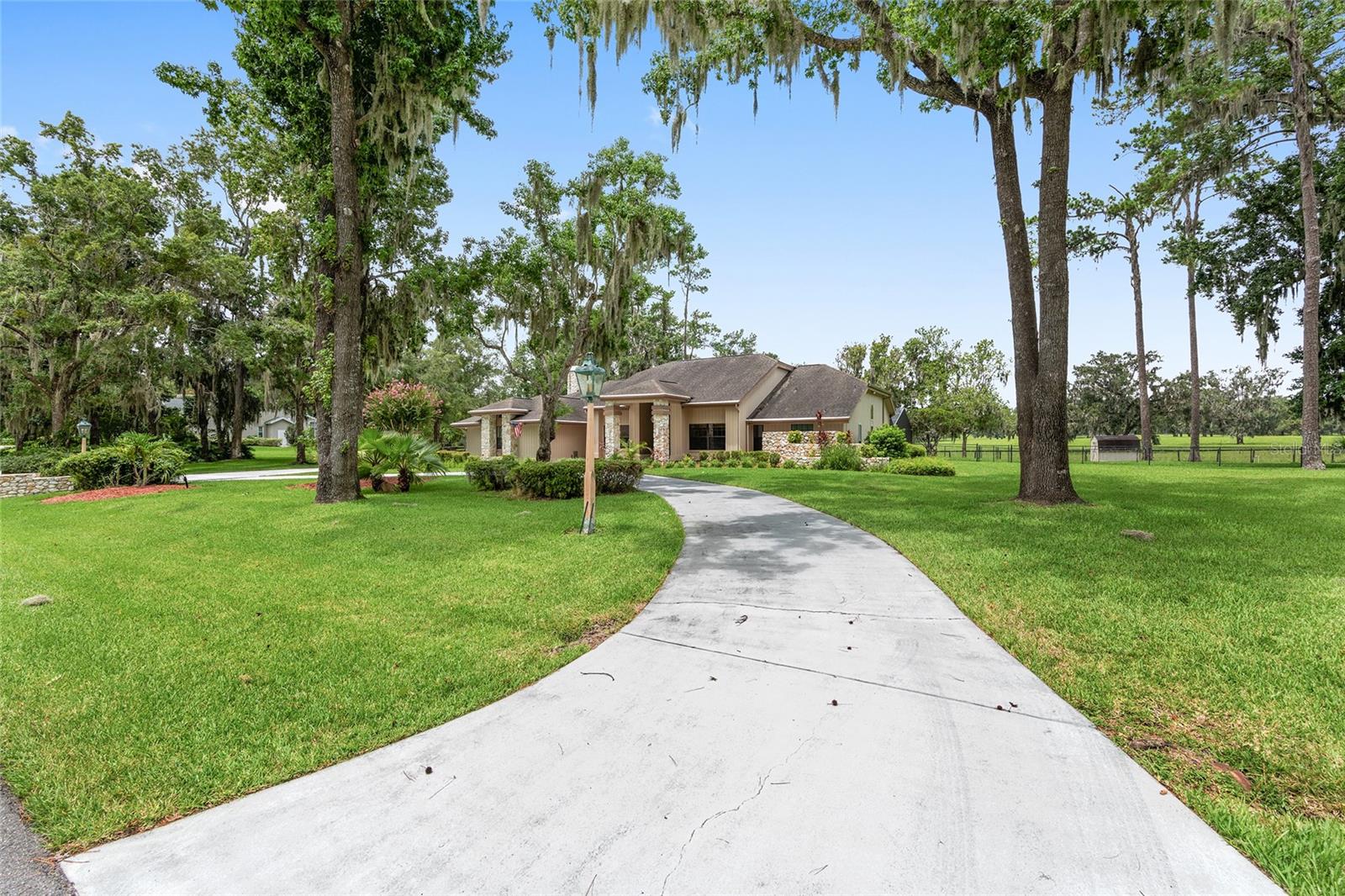 Image 7 of 91 For 4550 84th Terrace