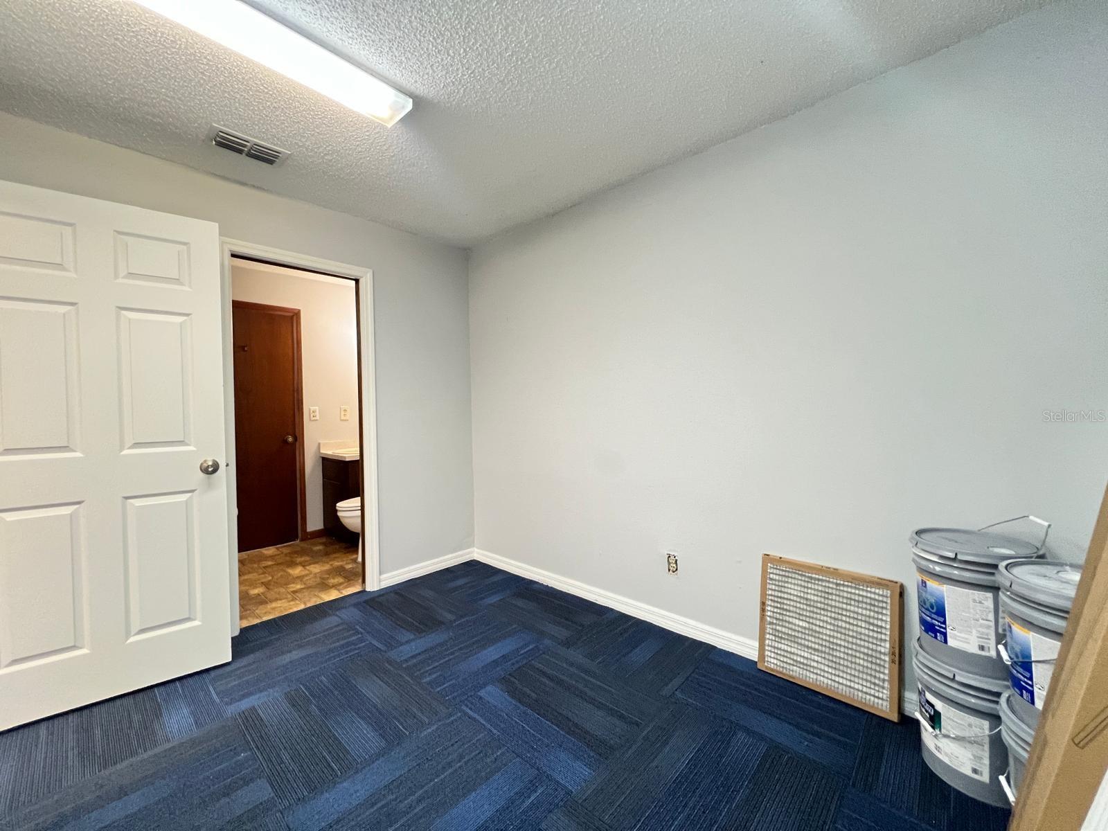 Image 18 of 19 For 2801 College Road 6