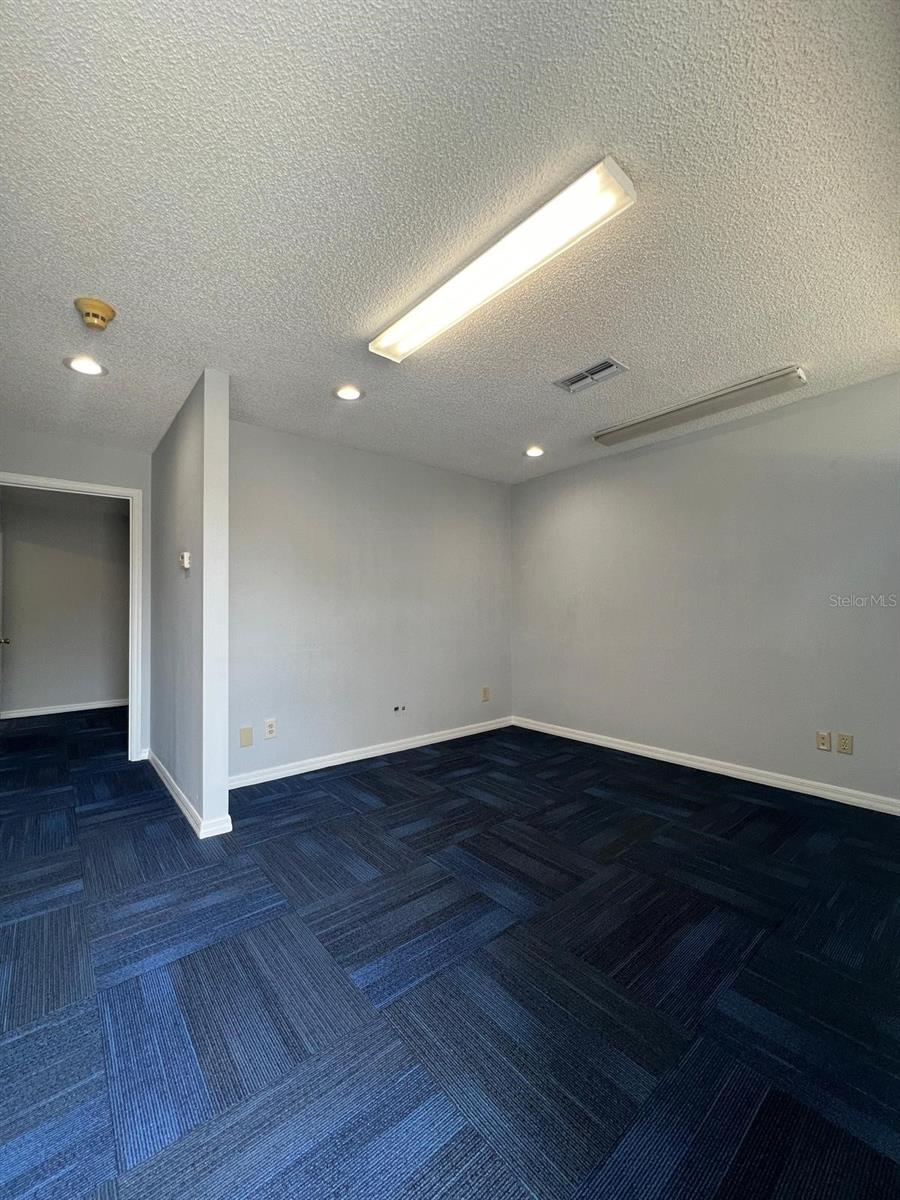Image 3 of 19 For 2801 College Road 6