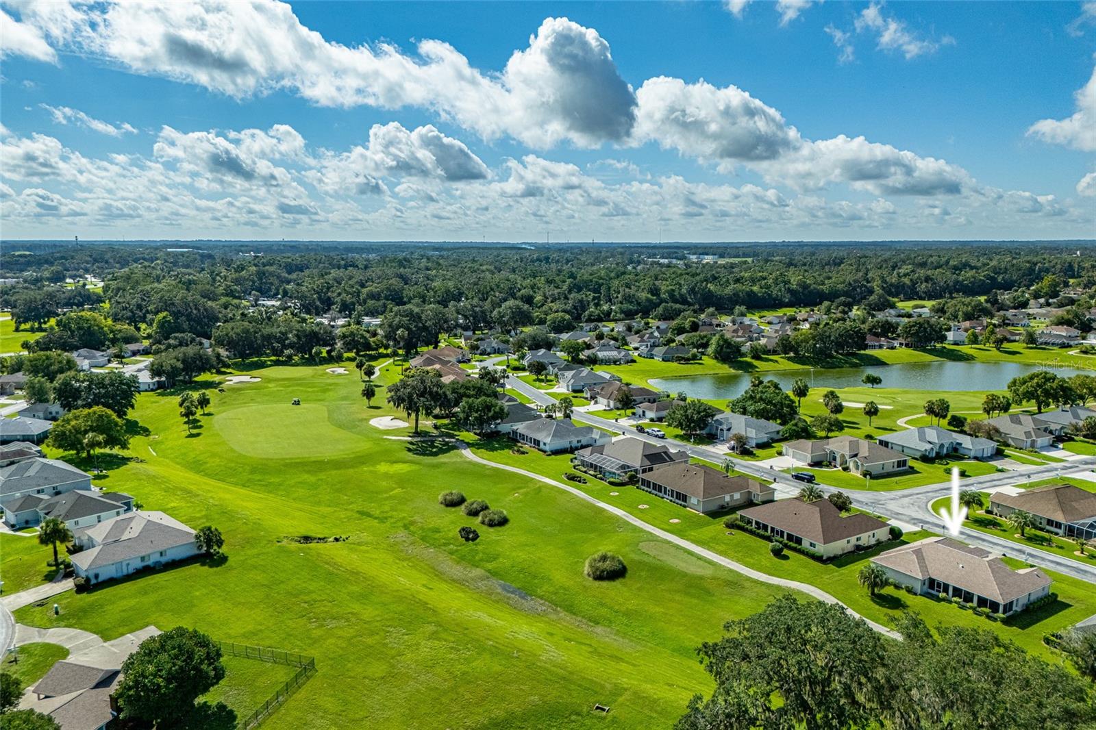 Listing photo id 11 for 2031 50th Circle