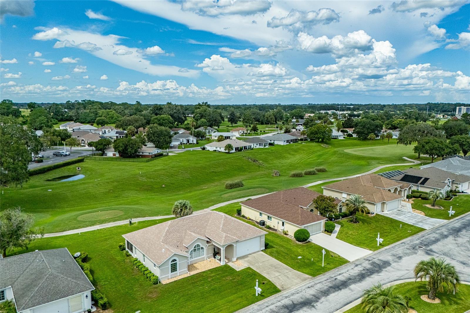 Listing photo id 12 for 2031 50th Circle