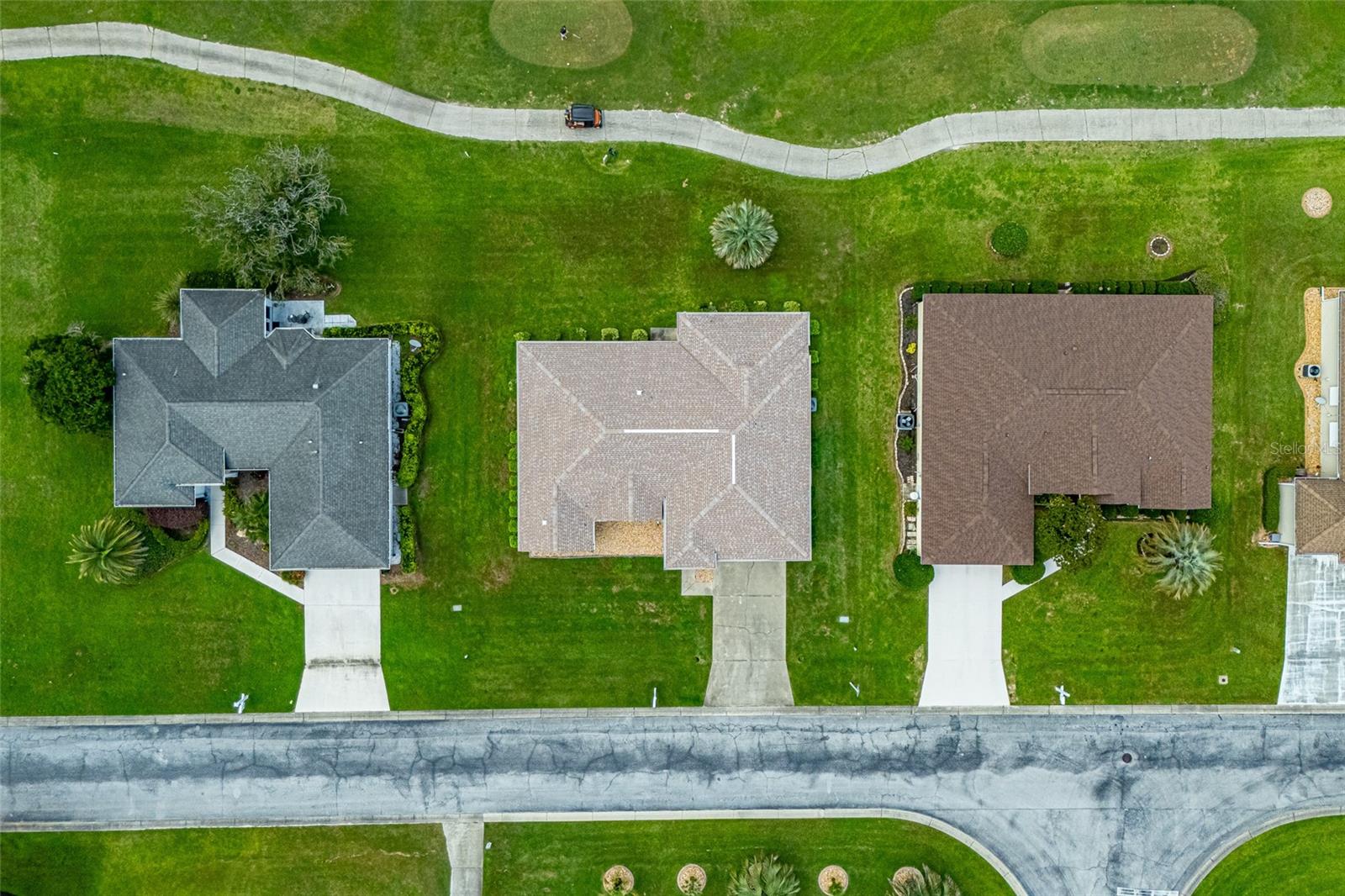 Listing photo id 14 for 2031 50th Circle