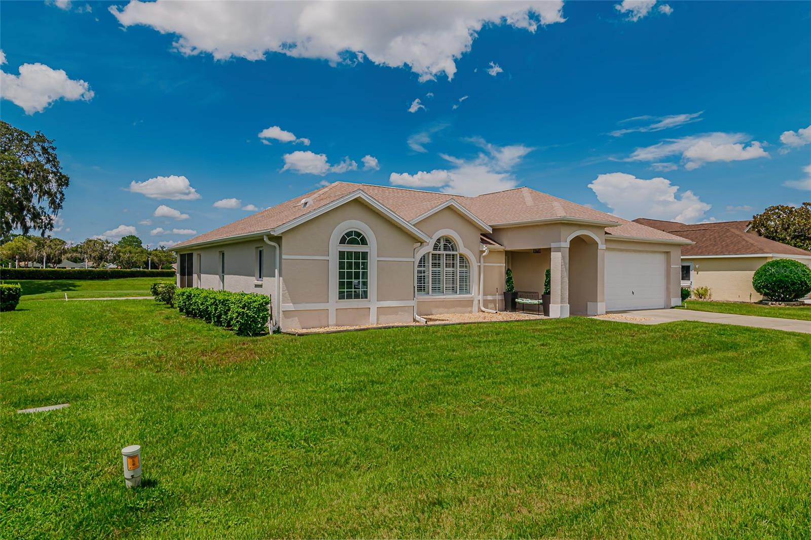 Listing photo id 0 for 2031 50th Circle