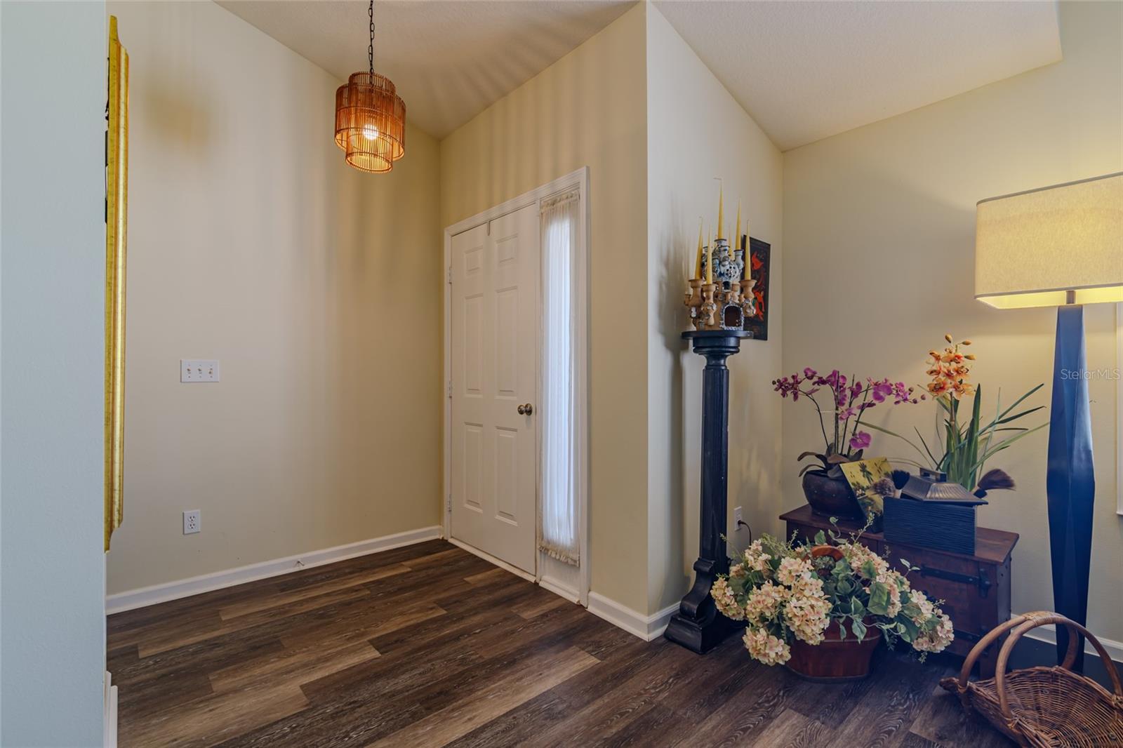 Listing photo id 23 for 2031 50th Circle