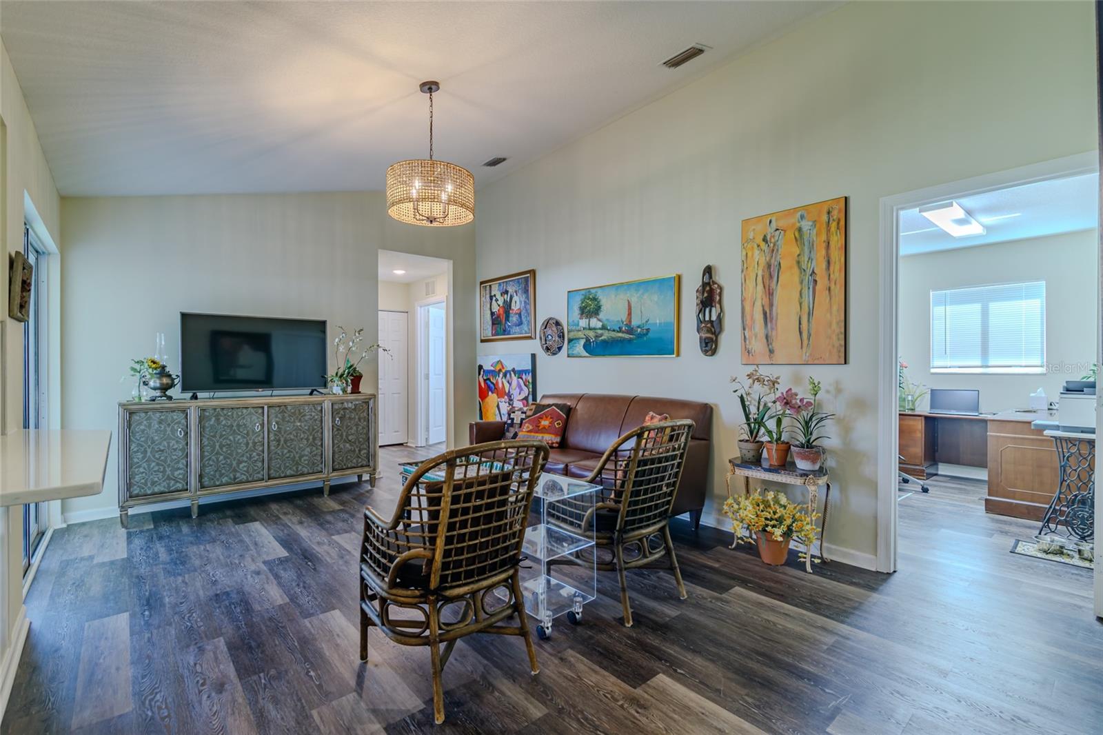 Listing photo id 34 for 2031 50th Circle