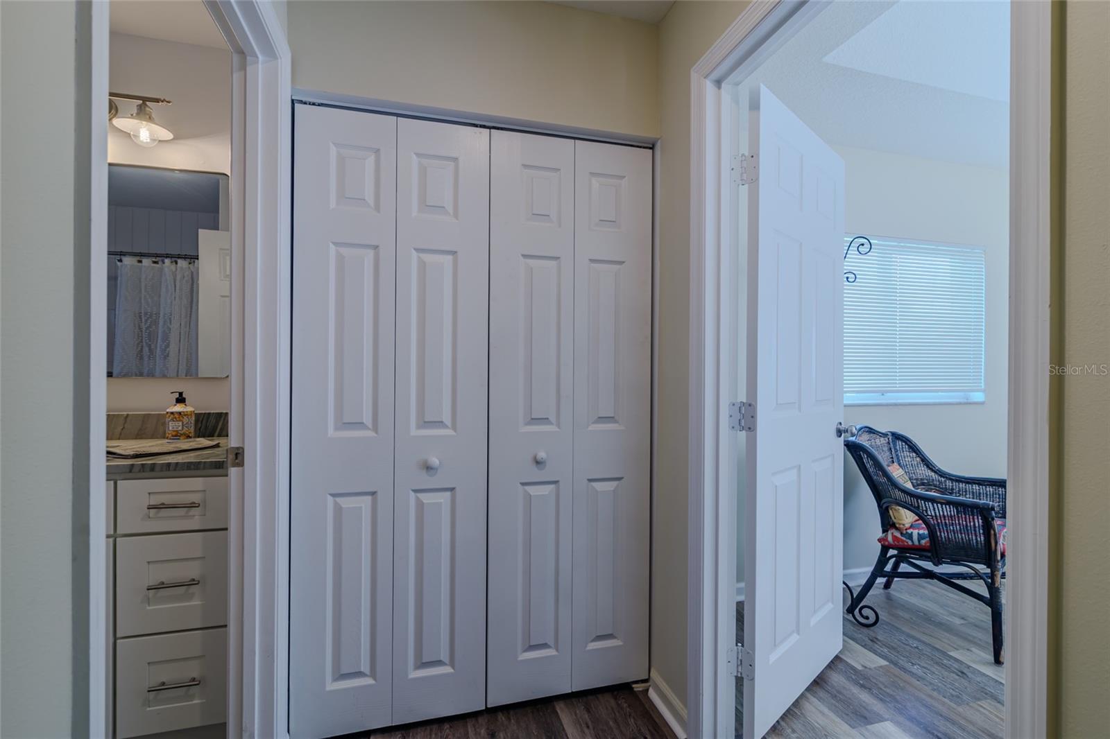 Listing photo id 38 for 2031 50th Circle