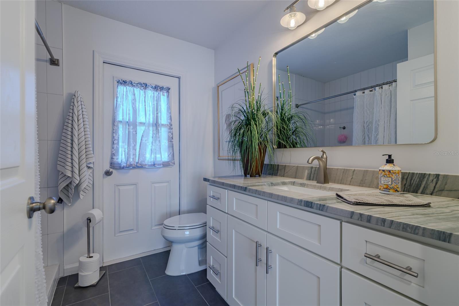 Listing photo id 42 for 2031 50th Circle