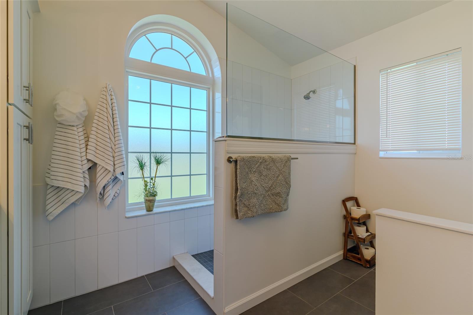 Listing photo id 51 for 2031 50th Circle