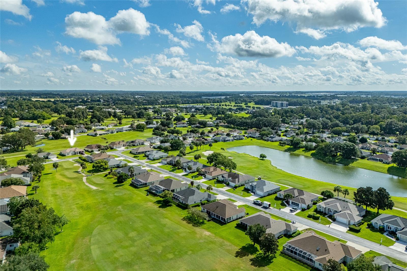Listing photo id 4 for 2031 50th Circle