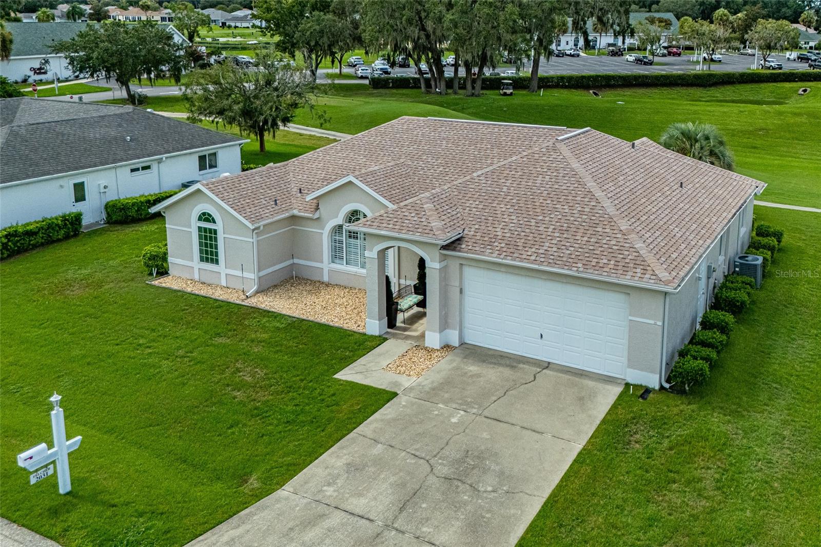 Listing photo id 5 for 2031 50th Circle