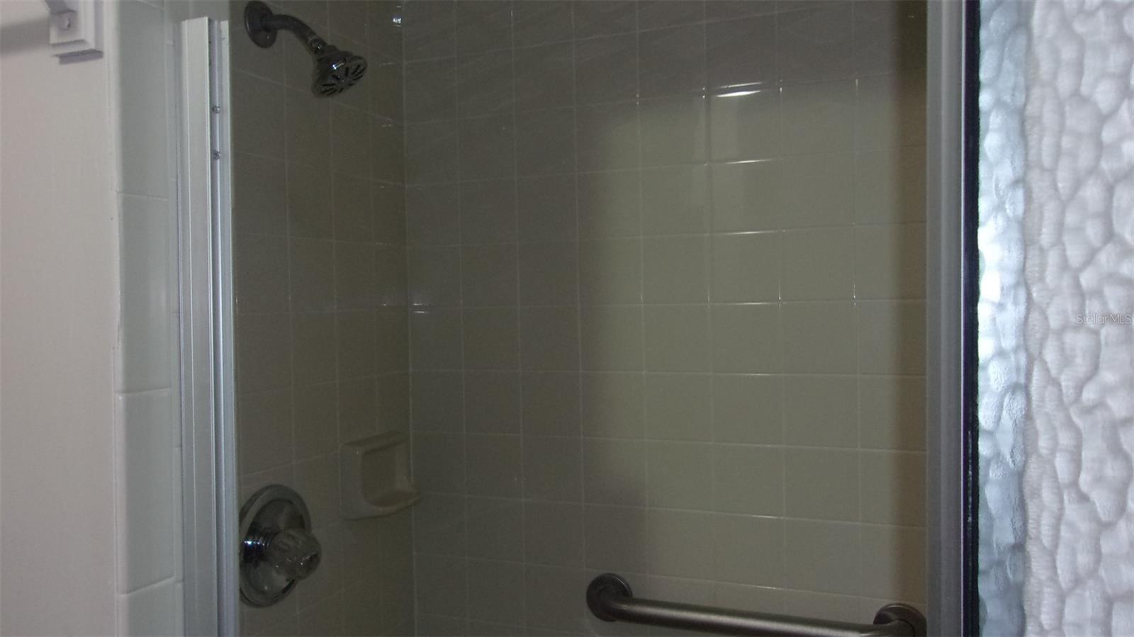 Listing photo id 14 for 10015 90th Court