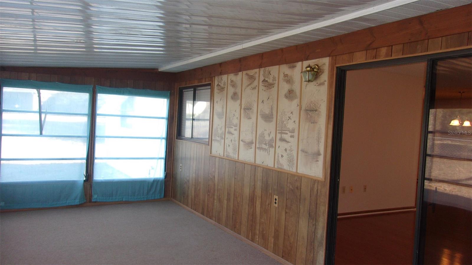 Listing photo id 24 for 10015 90th Court