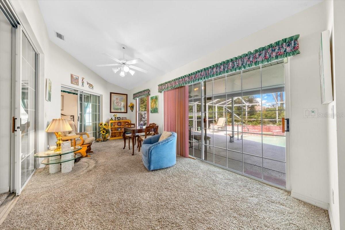 Image 16 of 41 For 8761 52nd Court