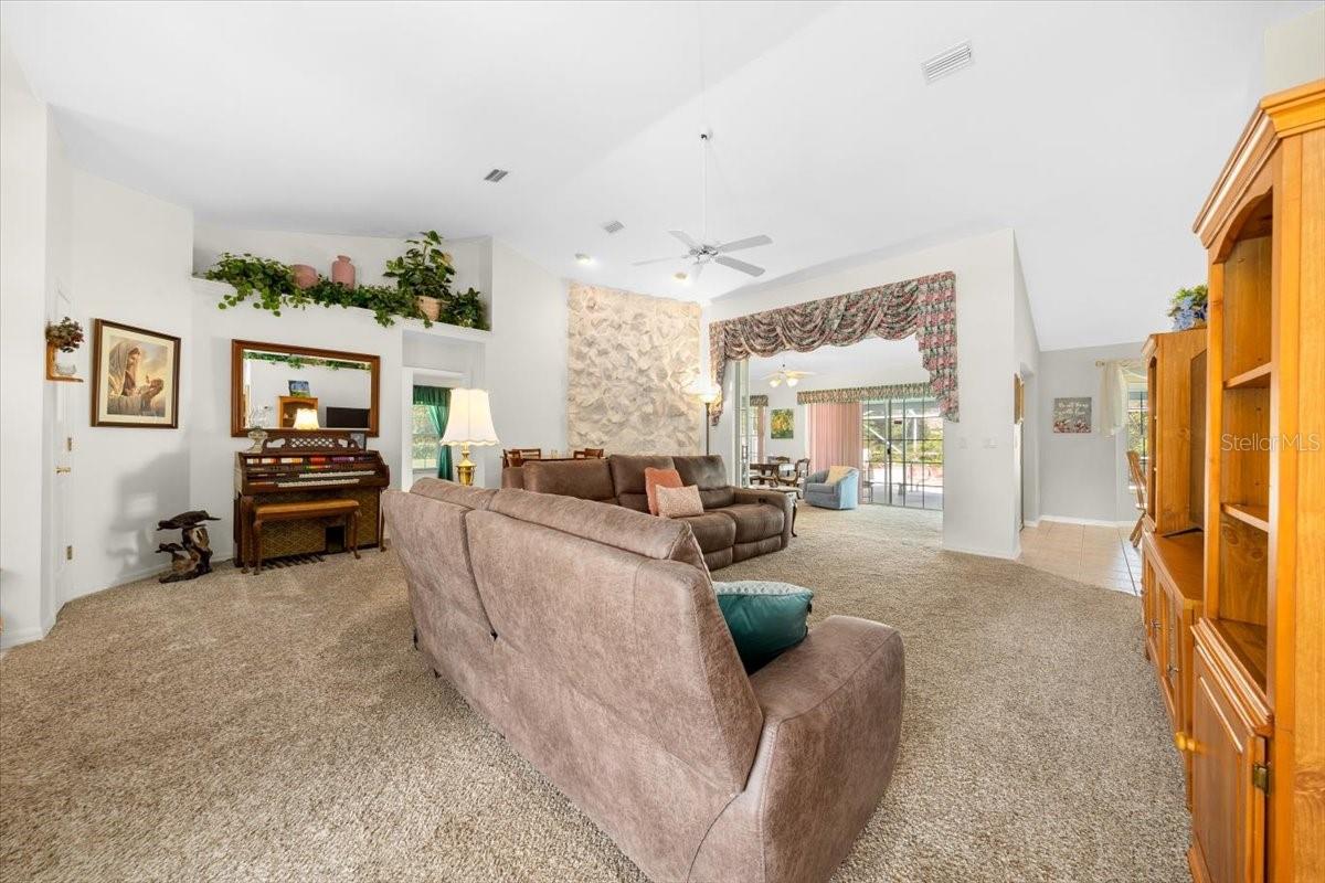 Image 6 of 41 For 8761 52nd Court