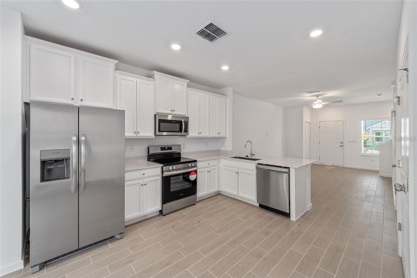 Image 3 of 11 For 3409 34th Ave Circle 5
