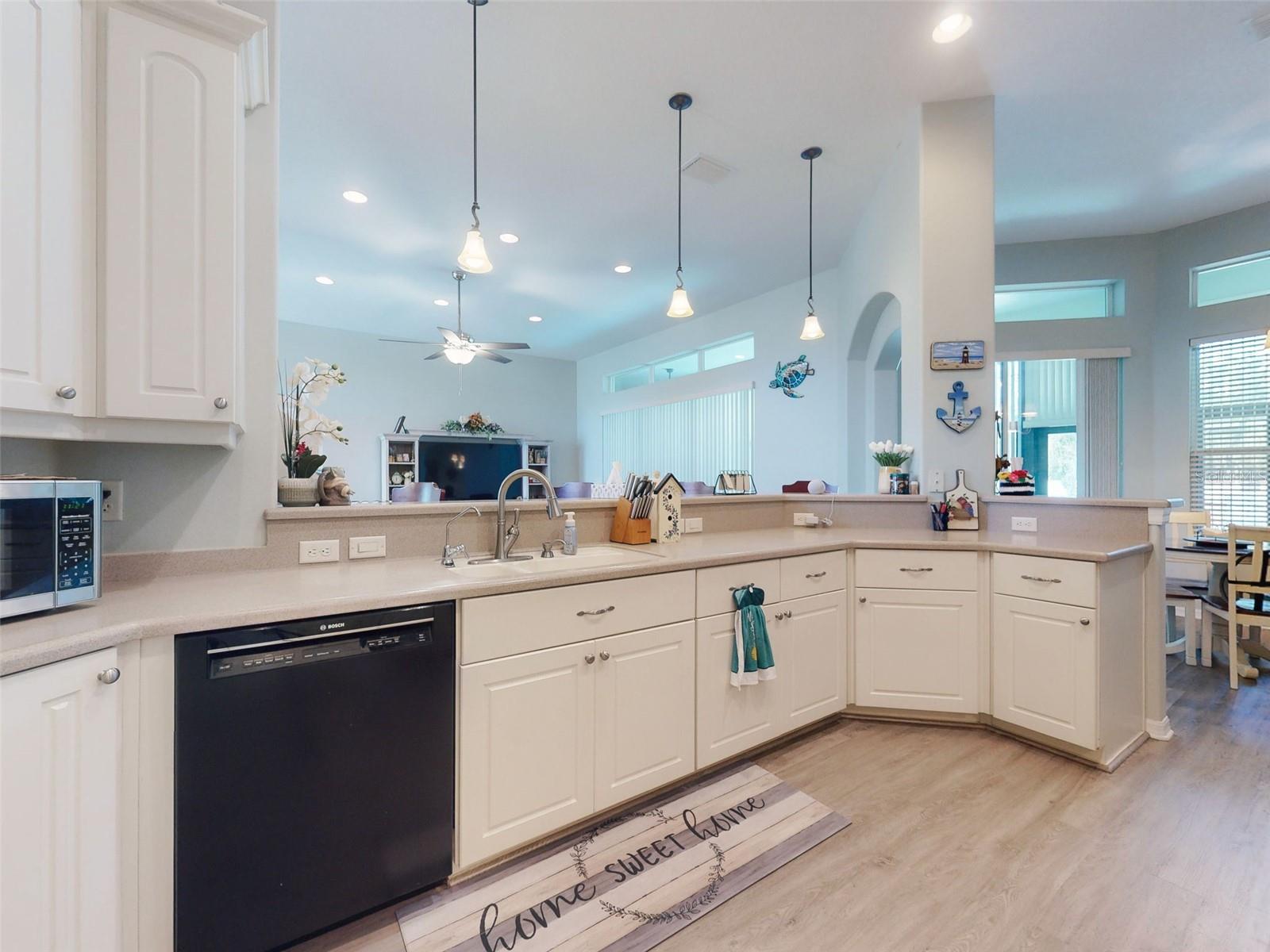 Image 13 of 99 For 5536 Aurora Drive