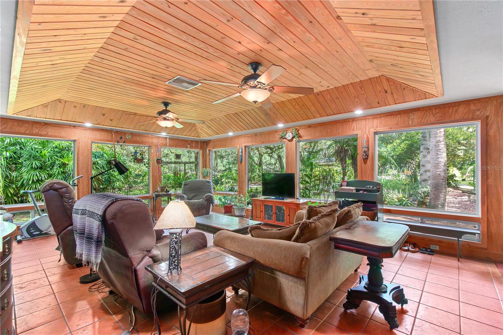 Image 13 of 62 For 17840 45th Avenue Road