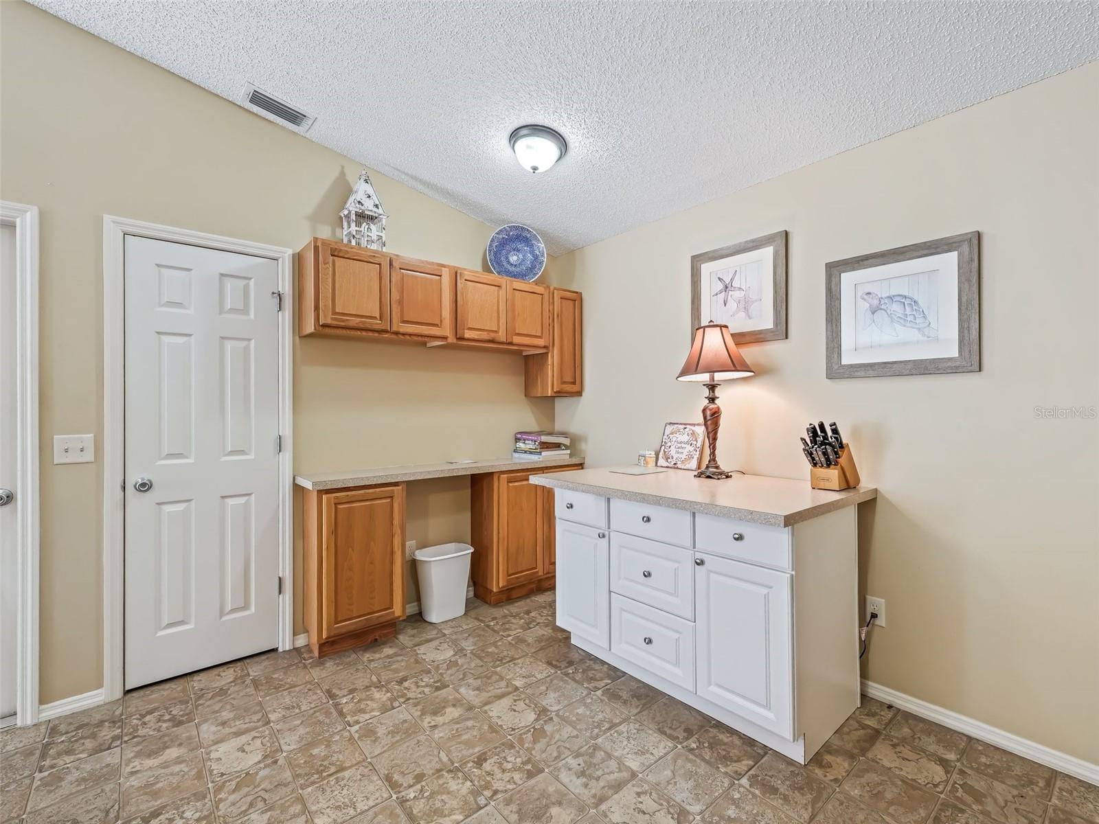 Image 13 of 22 For 1322 Hollyberry Place