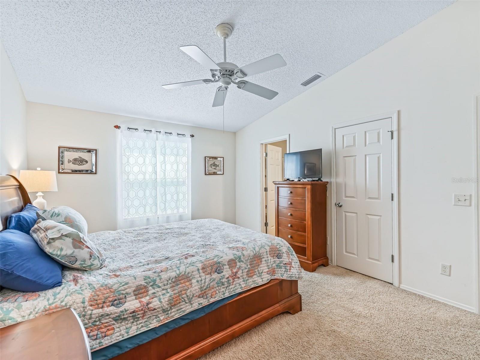 Image 15 of 22 For 1322 Hollyberry Place