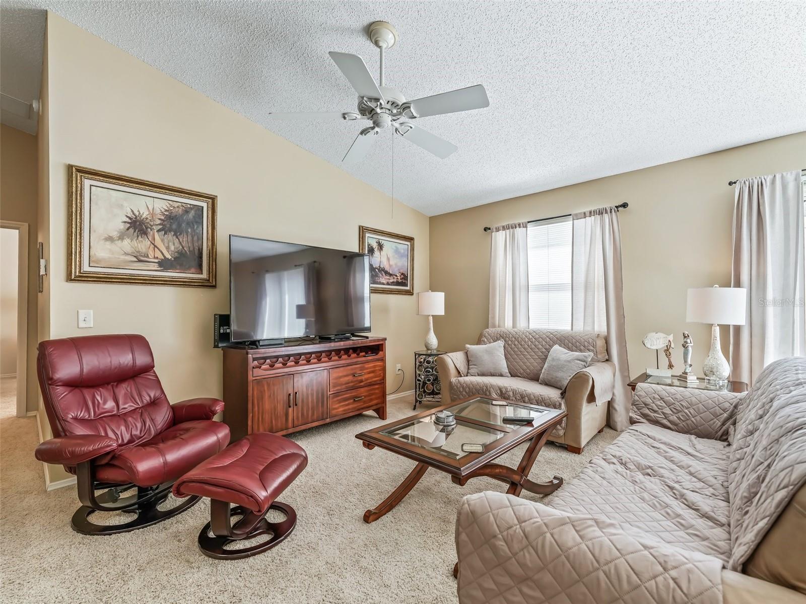 Image 8 of 22 For 1322 Hollyberry Place