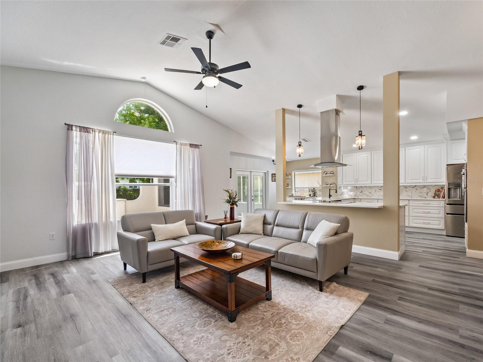 Image 7 of 47 For 11684 72nd Circle