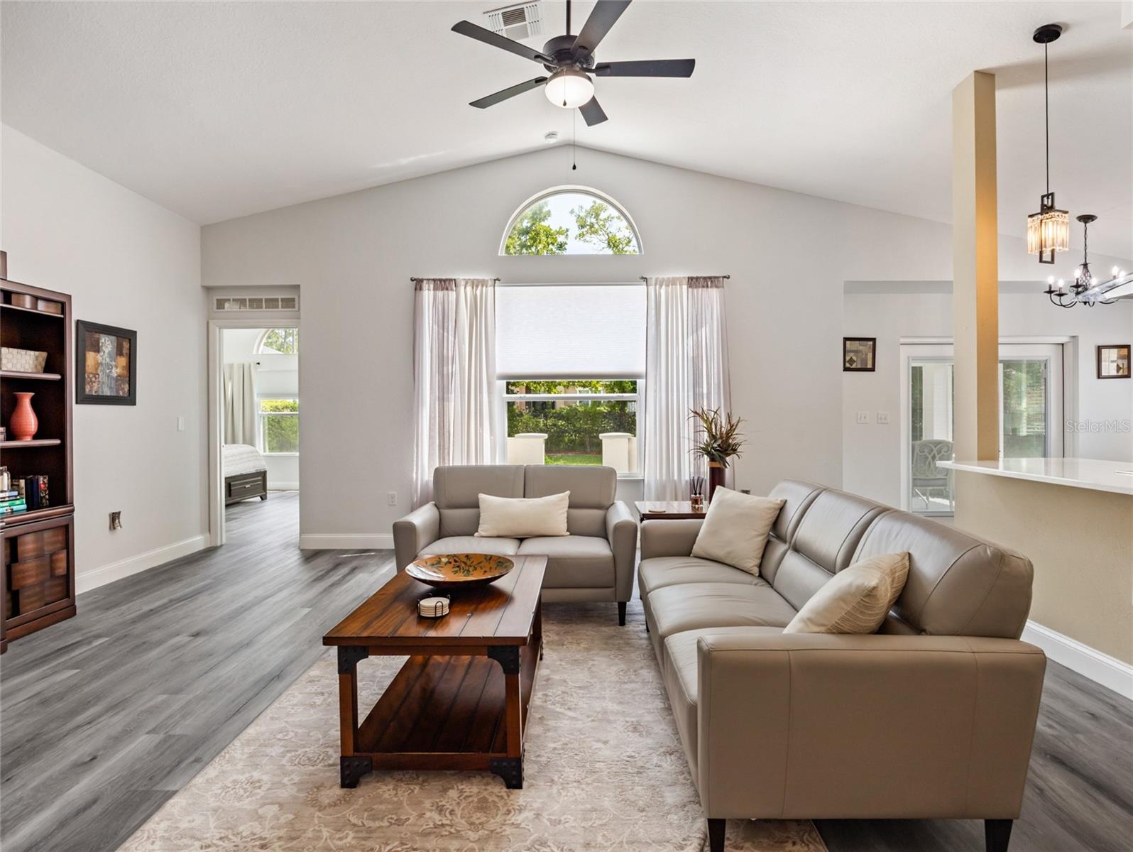Image 9 of 47 For 11684 72nd Circle