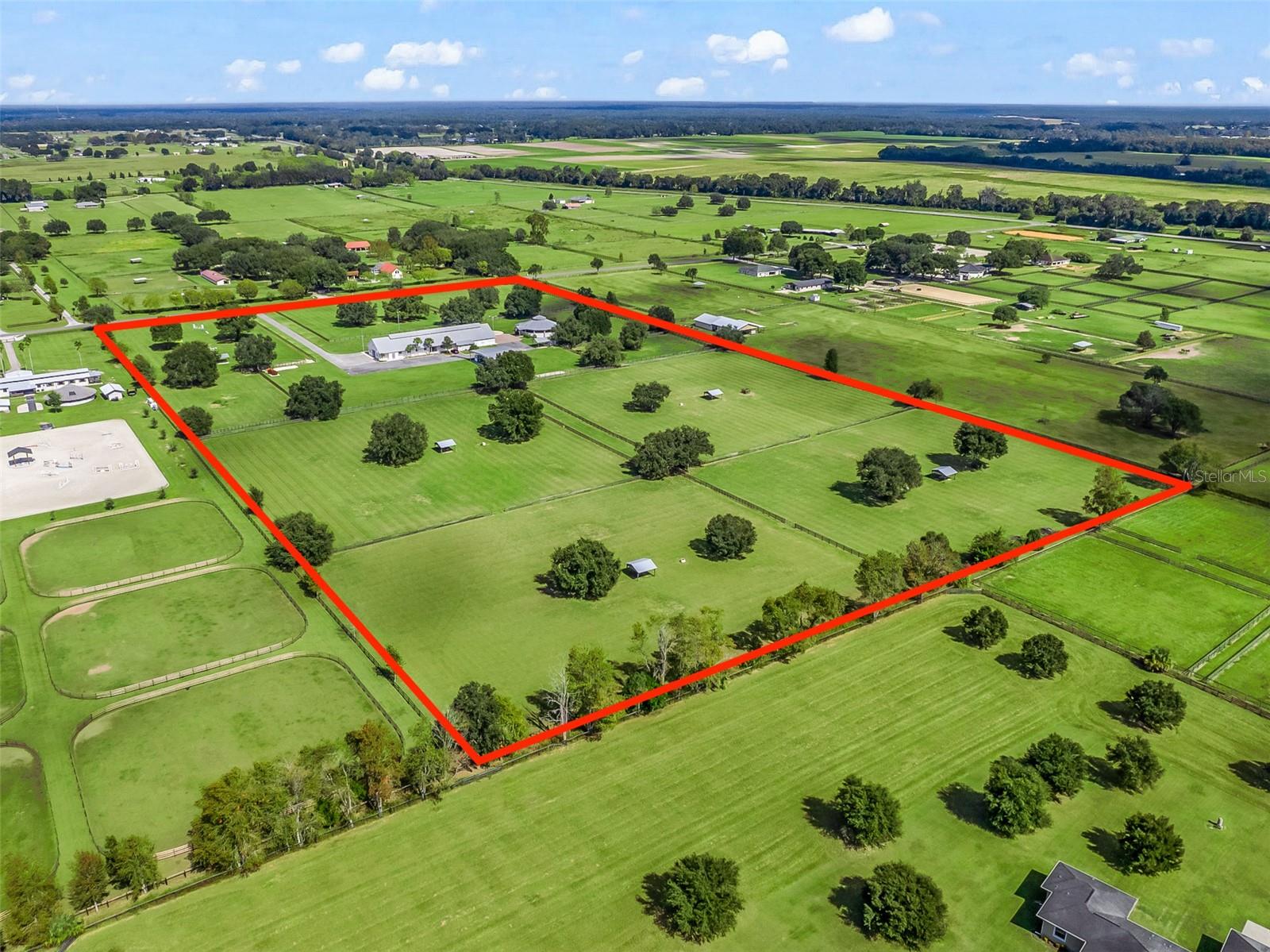Listing photo id 14 for 1350 105th Lane