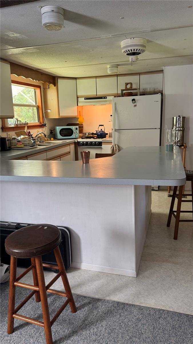 Image 15 of 31 For 7708 122nd Street B