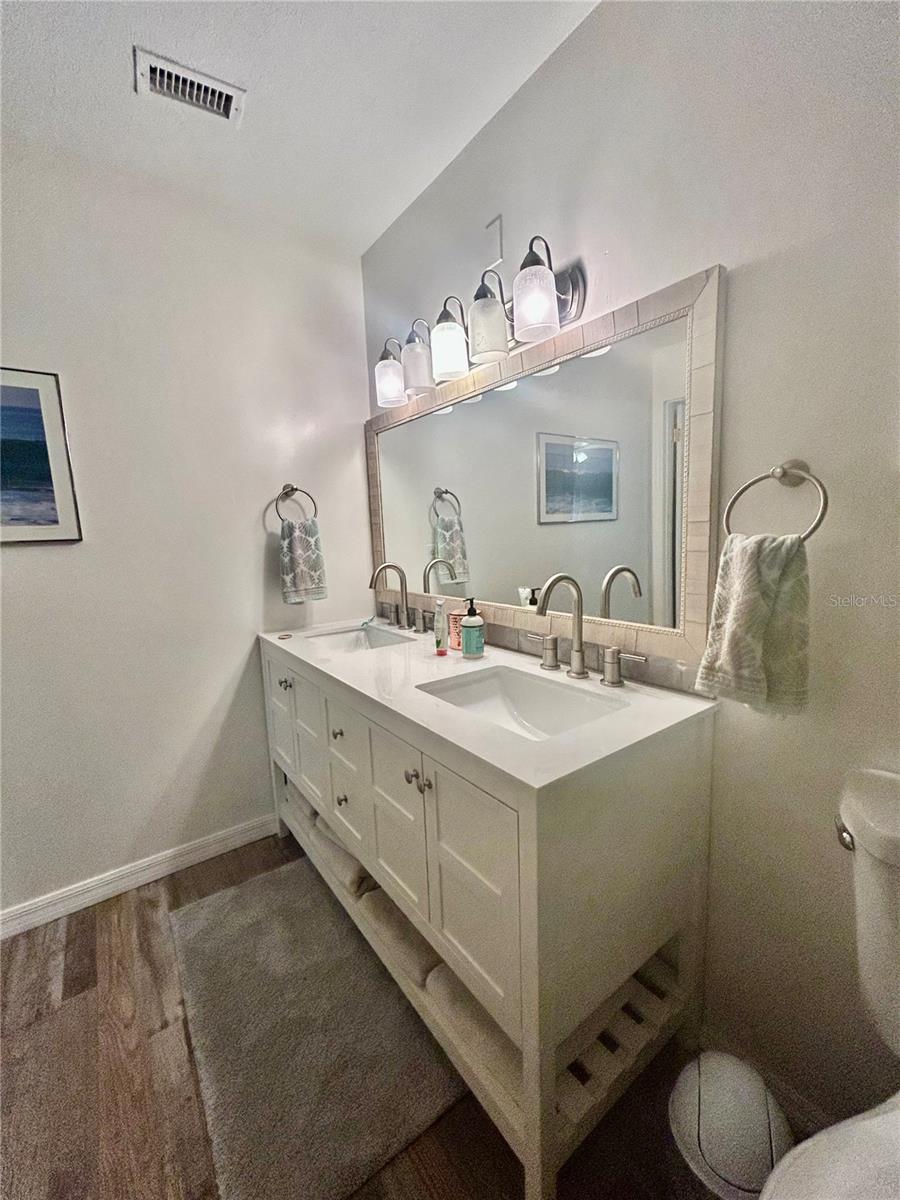 Image 21 of 30 For 2214 45th Avenue 3