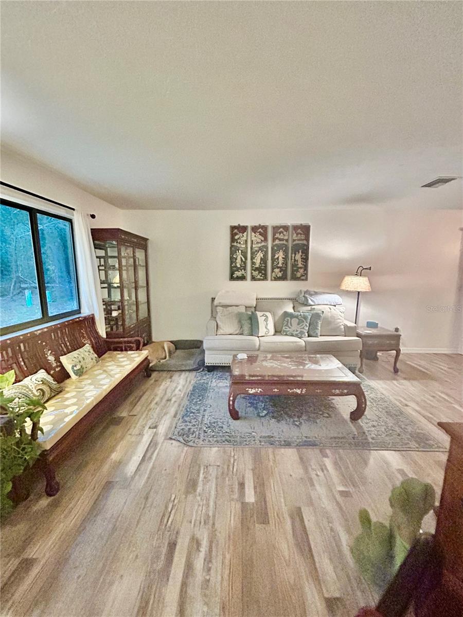 Image 5 of 30 For 2214 45th Avenue 3