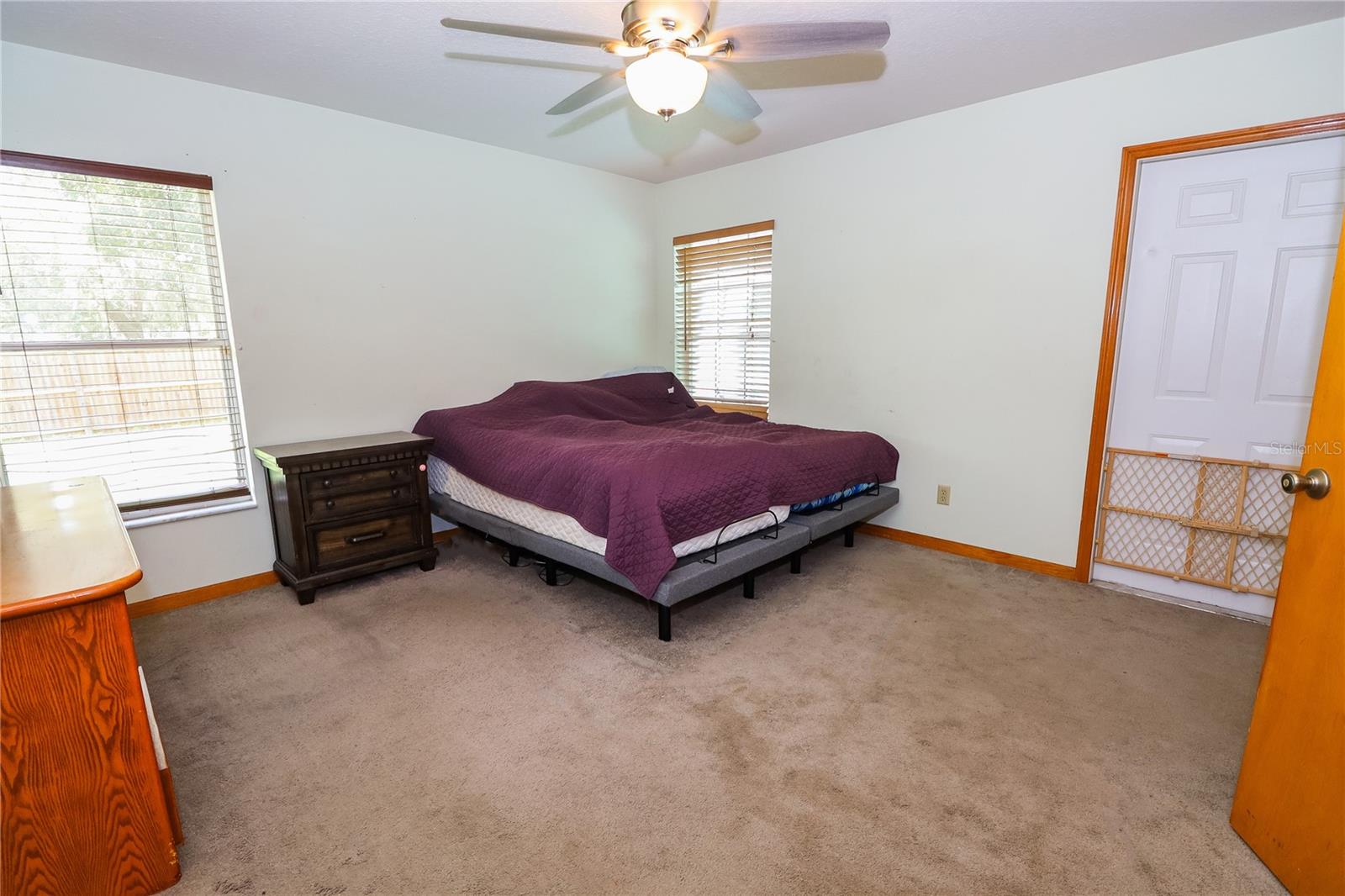Image 17 of 27 For 14300 100th Avenue
