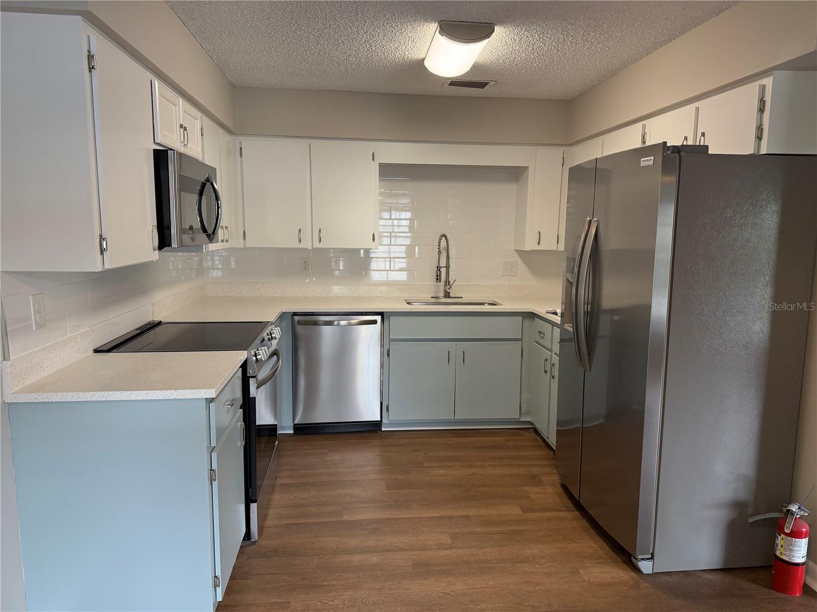 Image 2 of 3 For 143 13 Avenue