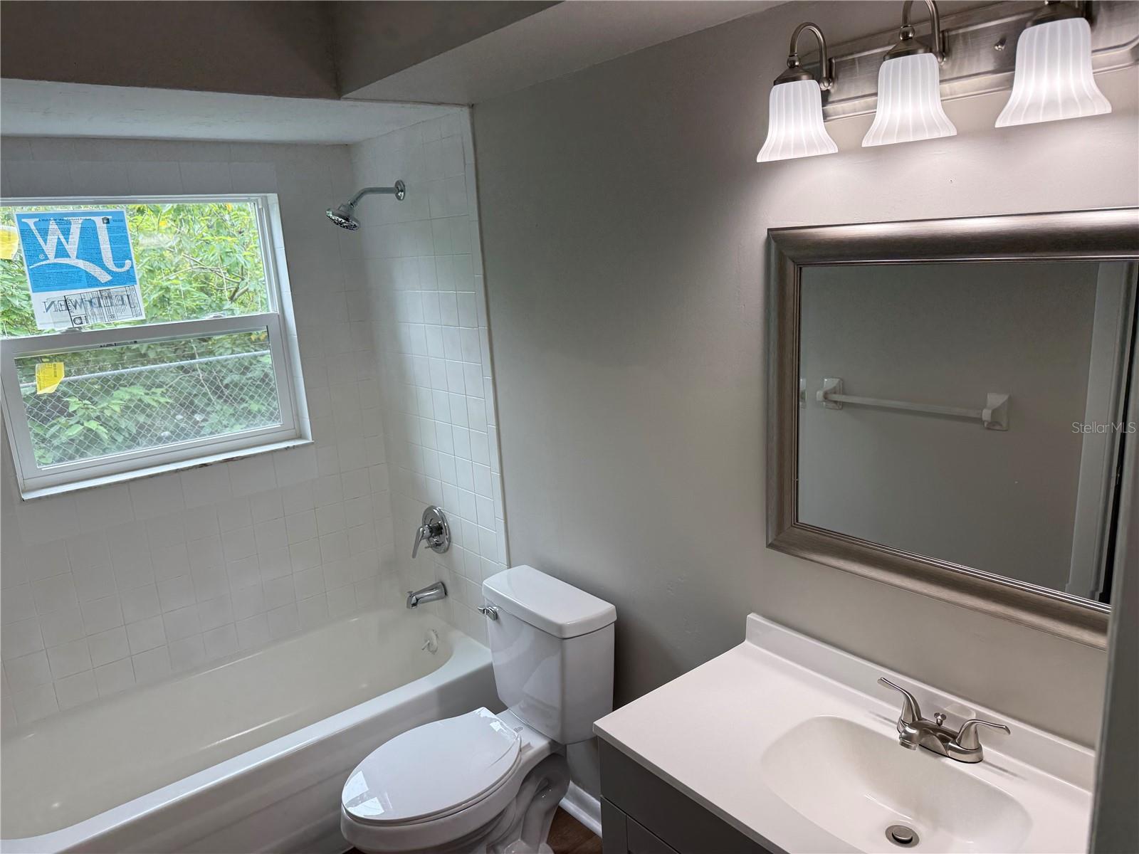 Image 3 of 3 For 143 13 Avenue
