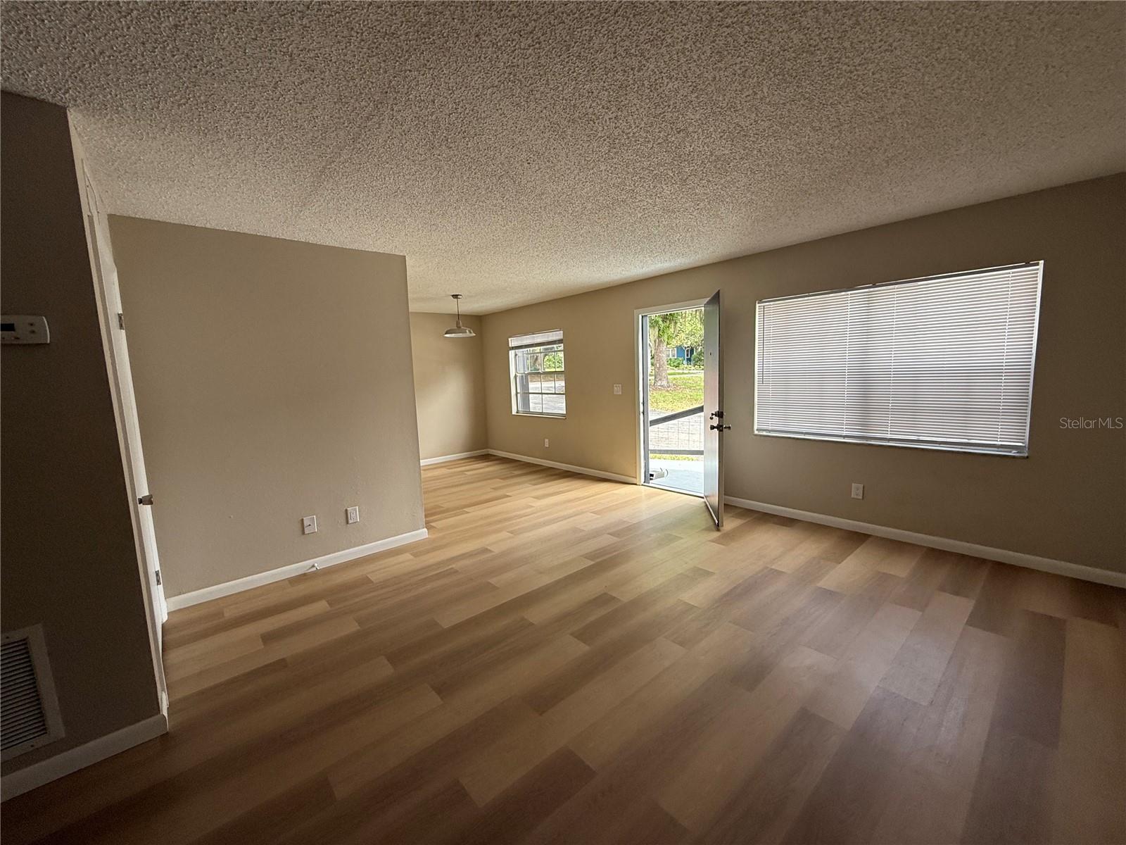 Image 3 of 5 For 131 13 Avenue