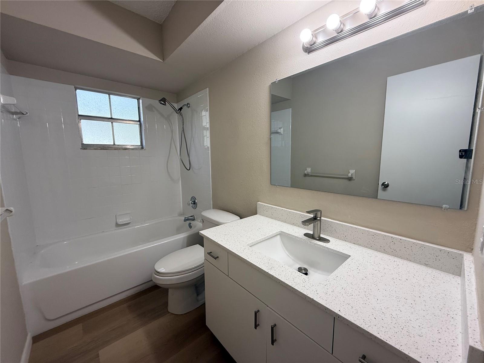 Image 4 of 5 For 131 13 Avenue