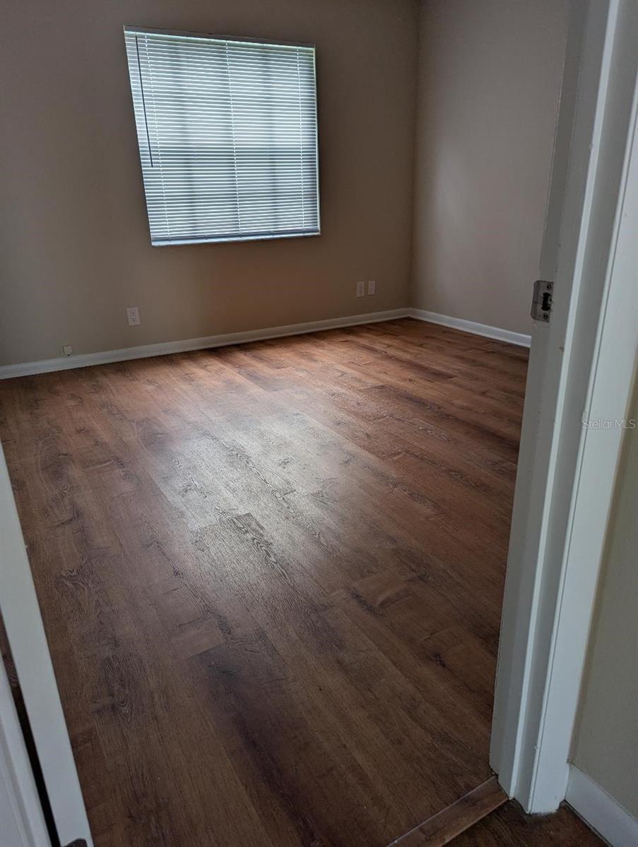 Image 7 of 10 For 119 13 Avenue