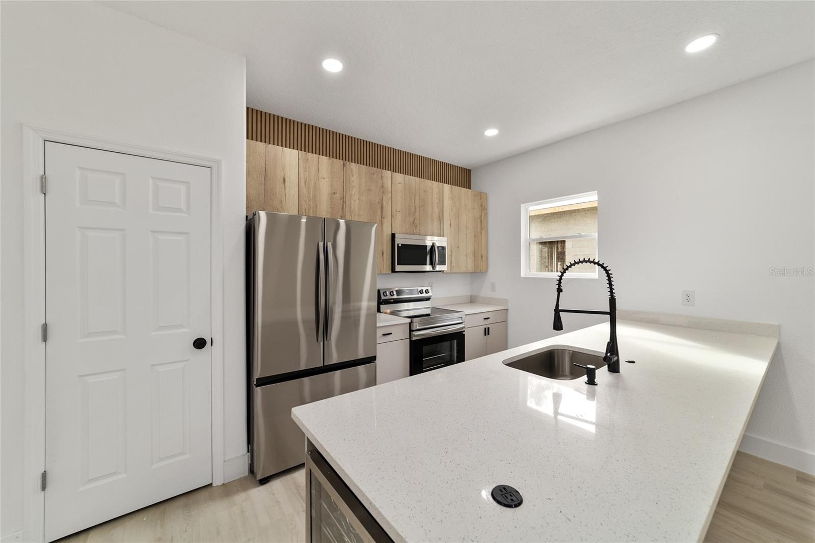 Image 14 of 28 For 6890 23rd Avenue
