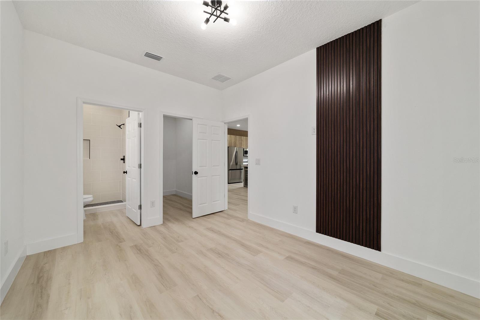 Image 18 of 28 For 6890 23rd Avenue