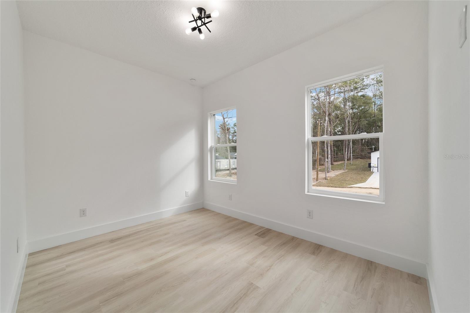 Image 23 of 28 For 6890 23rd Avenue