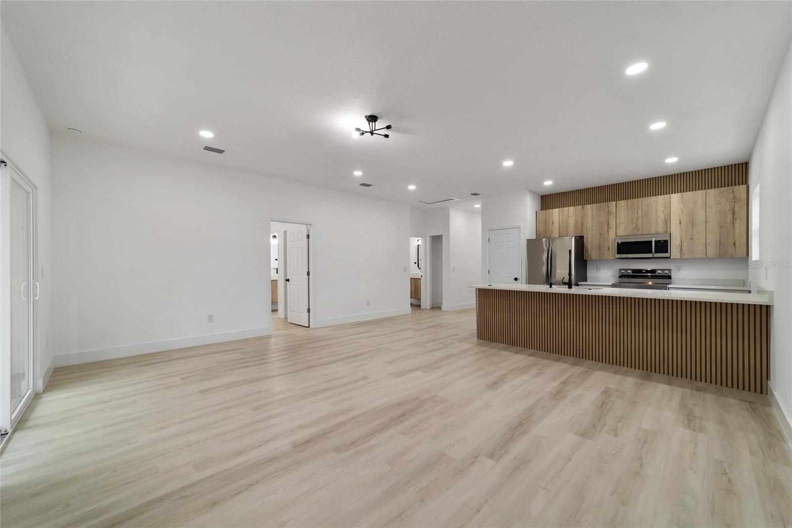 Image 7 of 28 For 6890 23rd Avenue