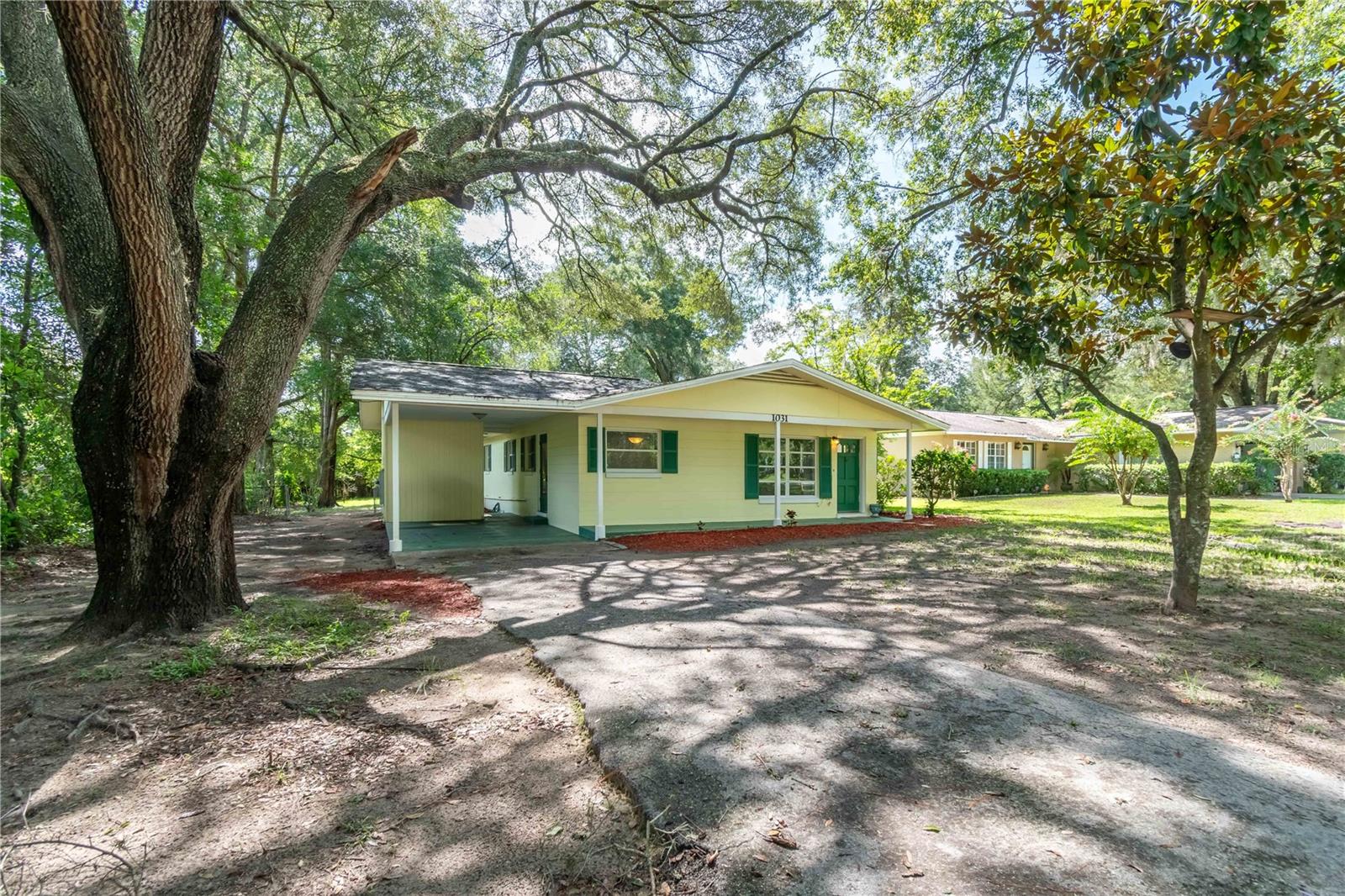 Image 3 of 27 For 1031 39th Court