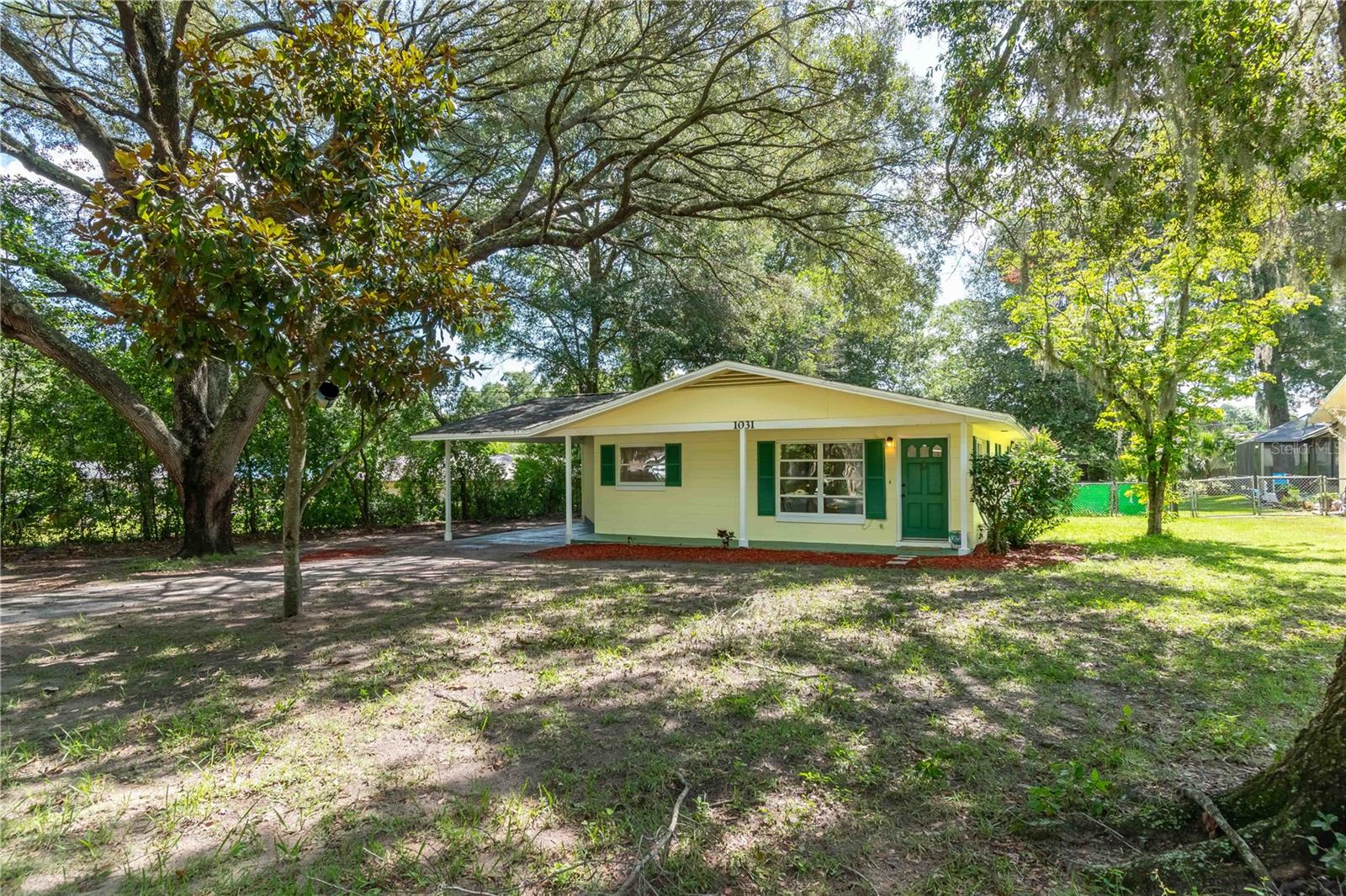 Image 4 of 27 For 1031 39th Court