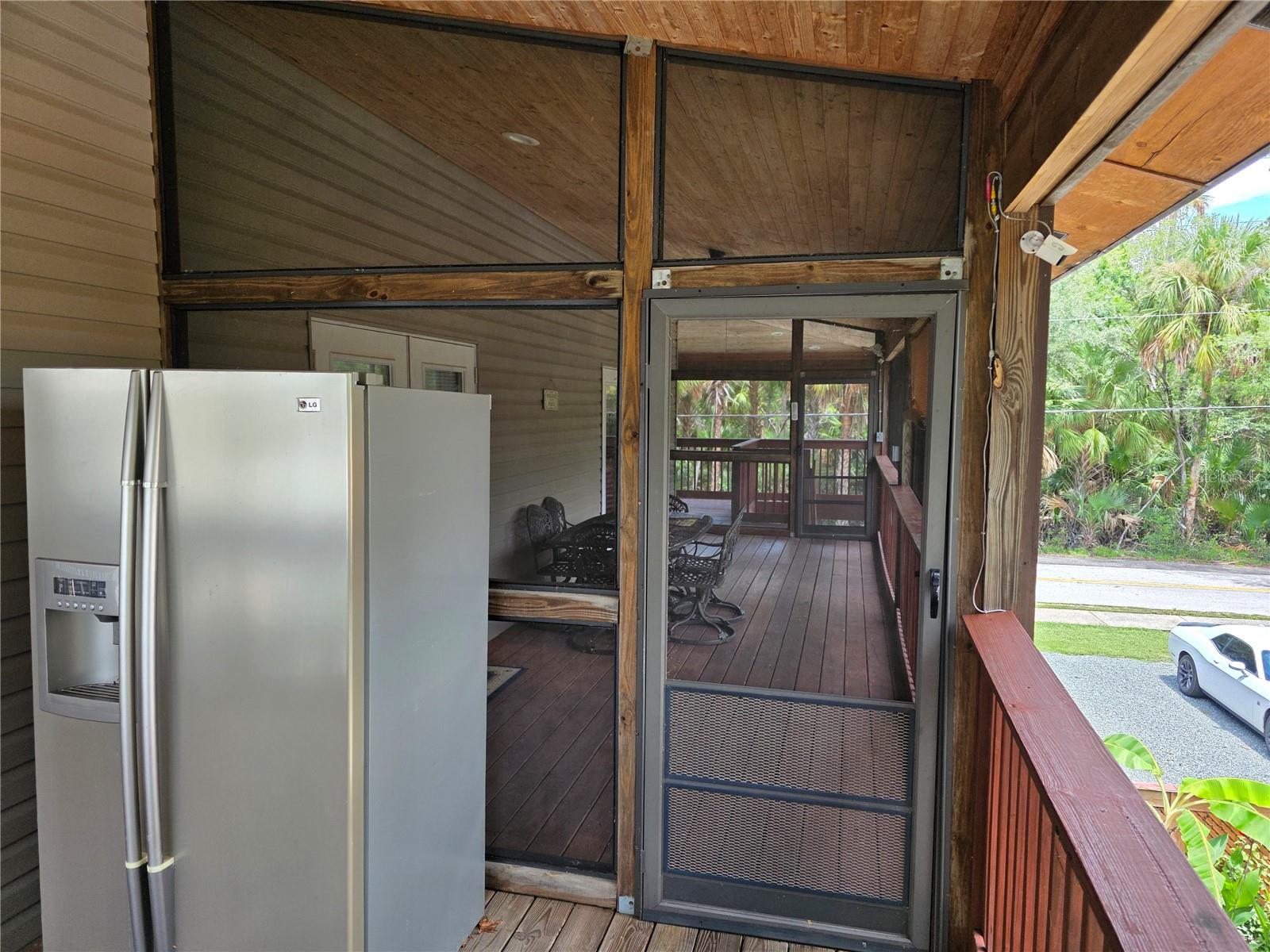 Listing photo id 8 for 1950 19th Street
