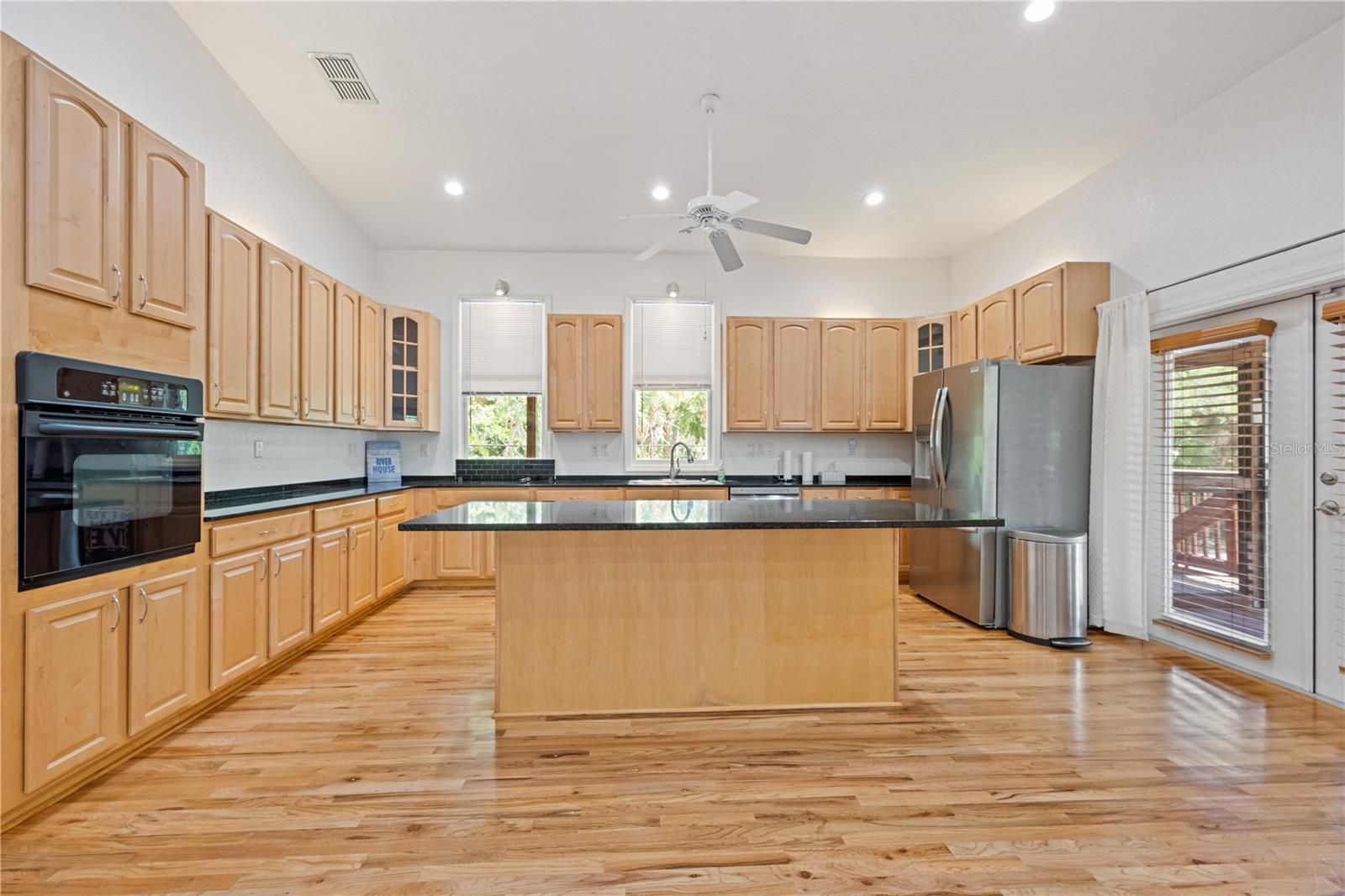 Image 15 of 46 For 1950 19th Street