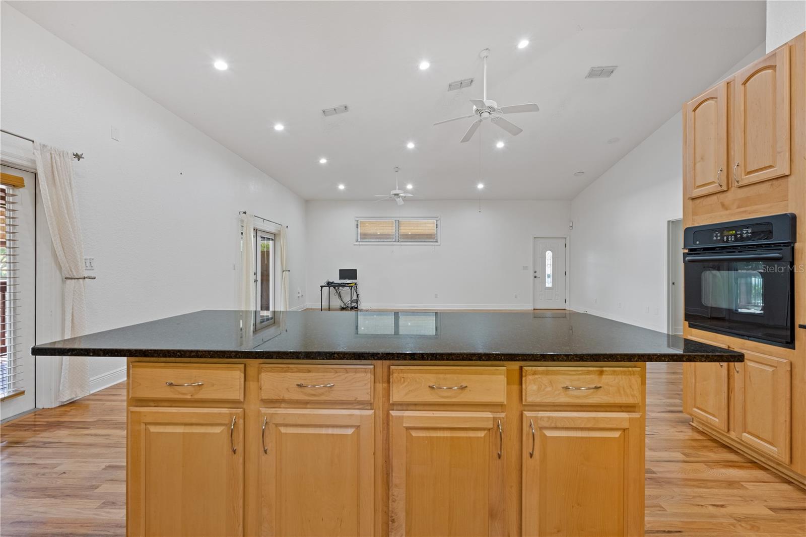 Image 17 of 46 For 1950 19th Street