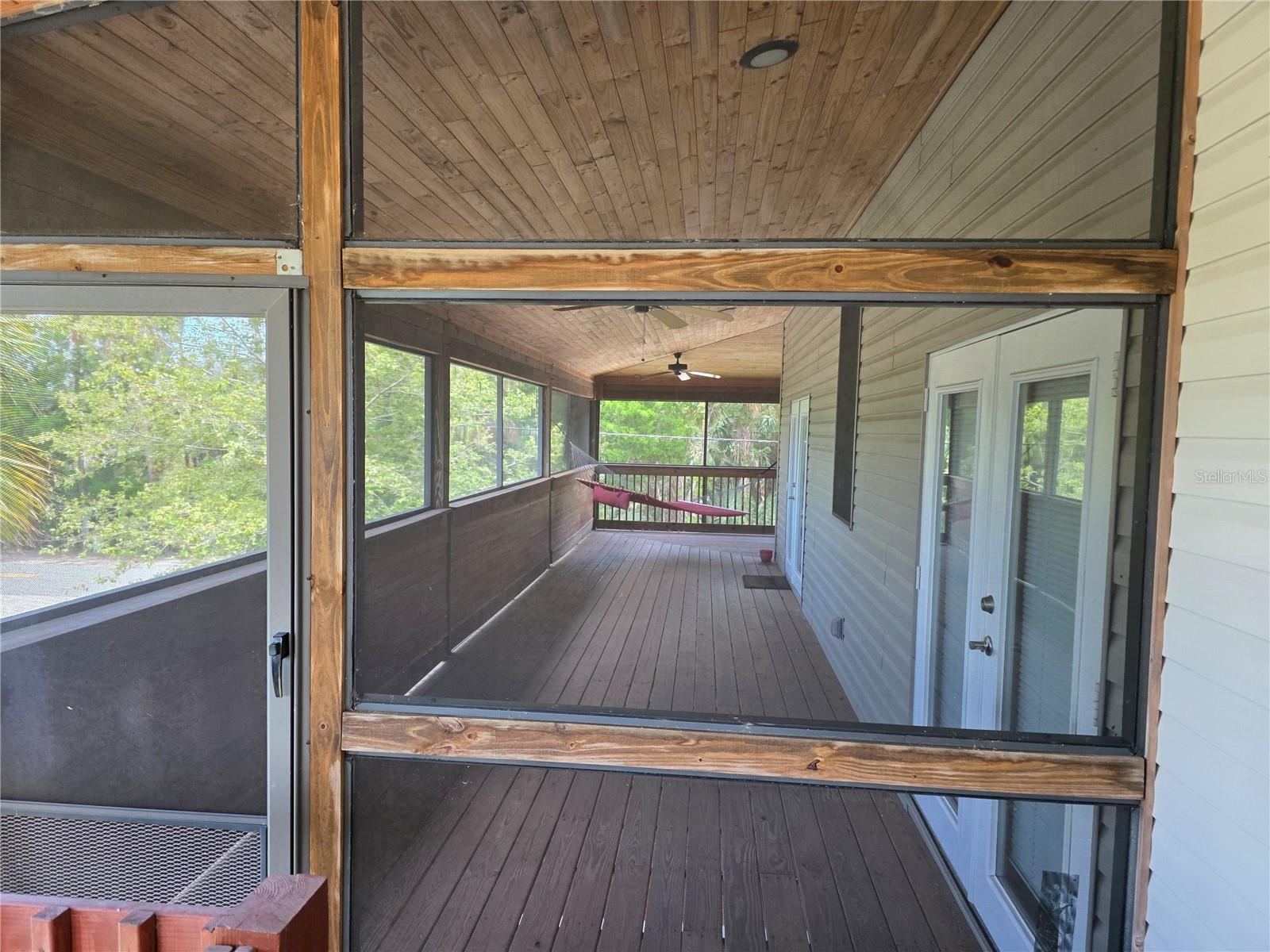 Listing photo id 7 for 1950 19th Street