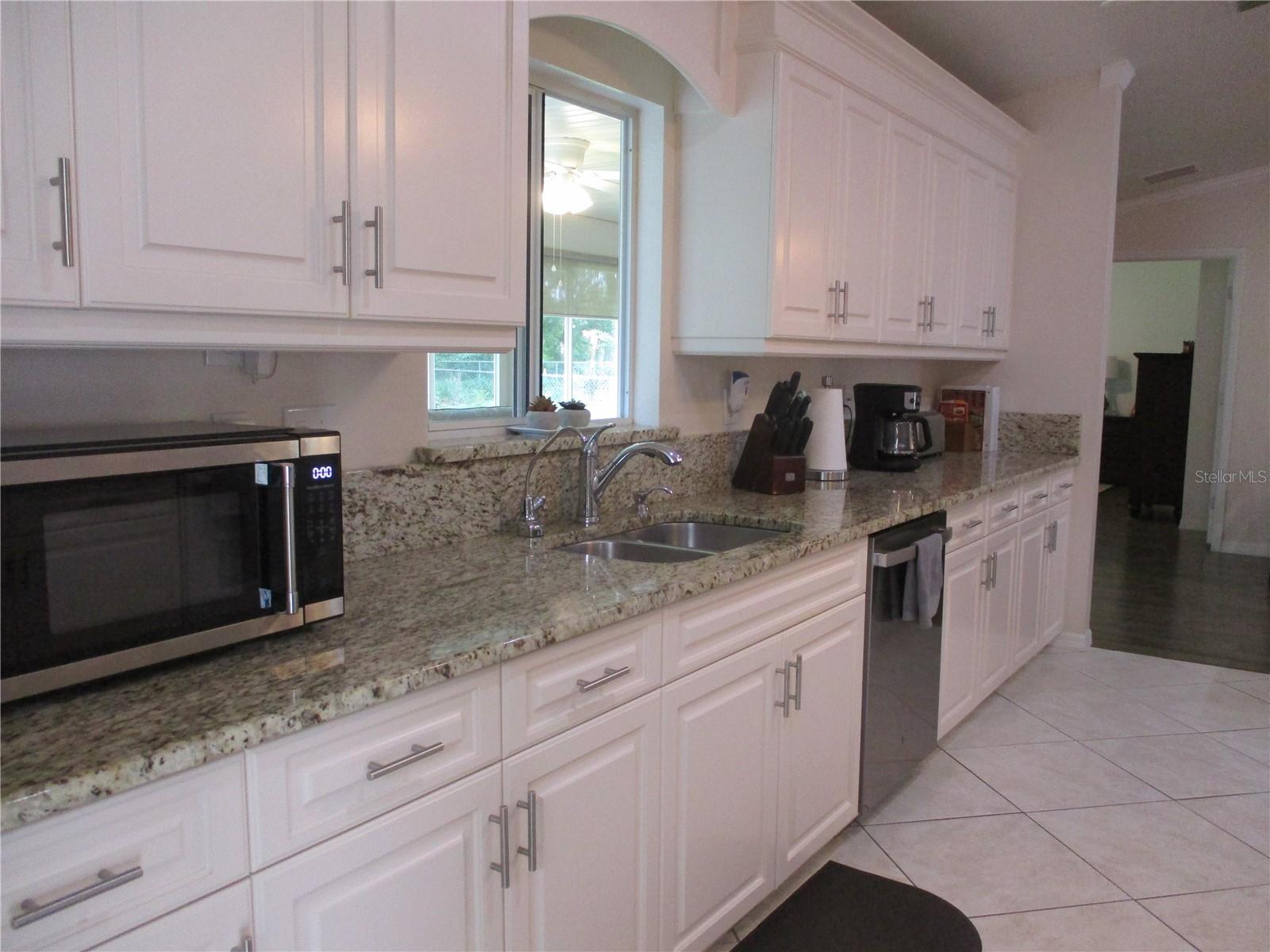 Image 11 of 95 For 11474 139th Place